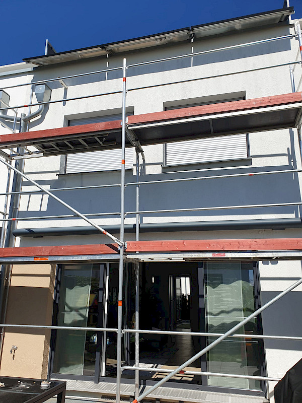 haus-anstrich-geruest